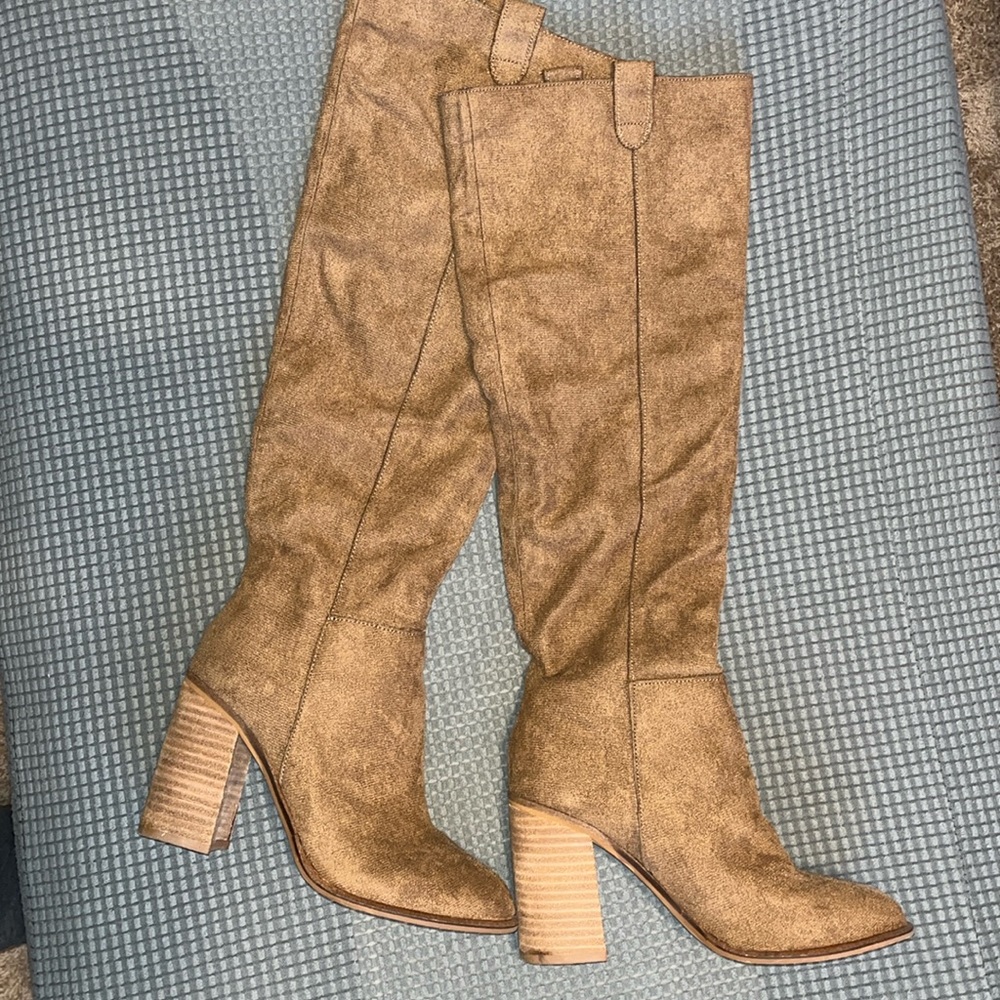 Oasis Society over the knee-high boots. Faux suede, only worn once.